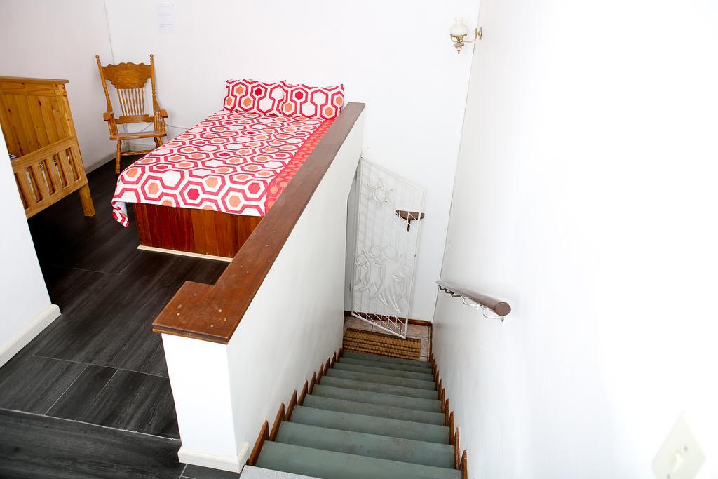 Oudtshoorn Homestay Accommodation Eksteriør billede