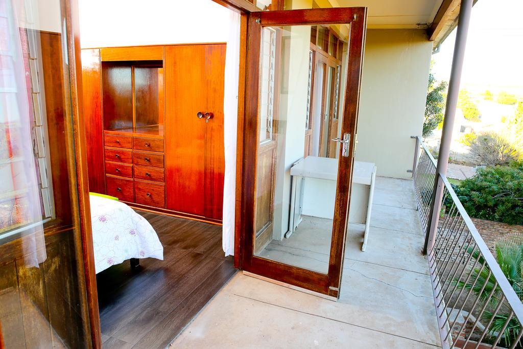 Oudtshoorn Homestay Accommodation Eksteriør billede